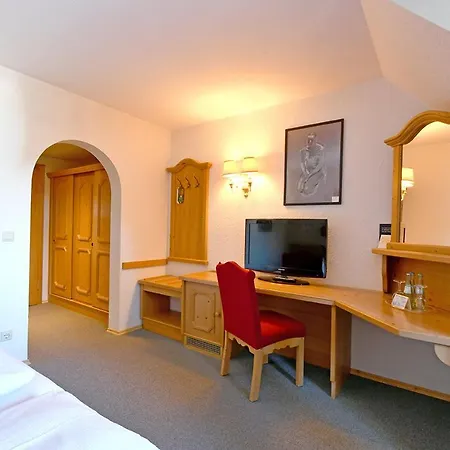 Altes Zollhaus 4*