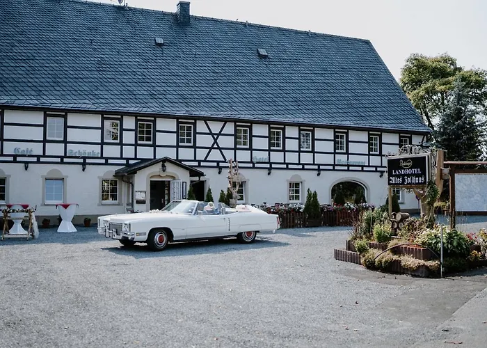 Отель Altes Zollhaus 4*