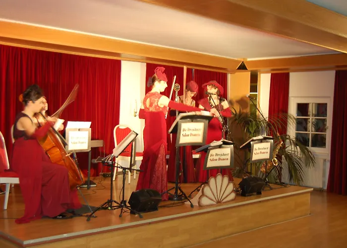 Отель Altes Zollhaus 4*