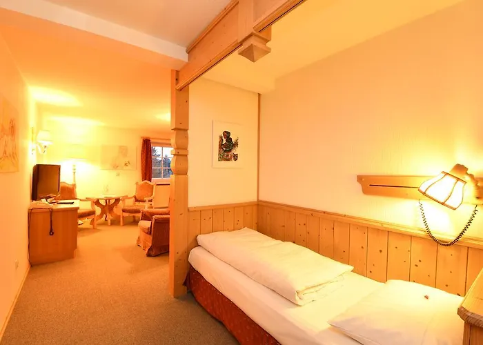 Отель Altes Zollhaus Хермсдорф